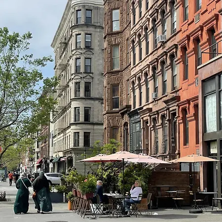 Nyc Townhouse Apartment-2