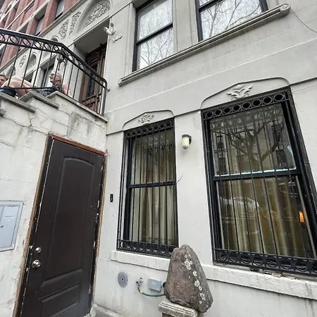 Nyc Townhouse Apartment-3
